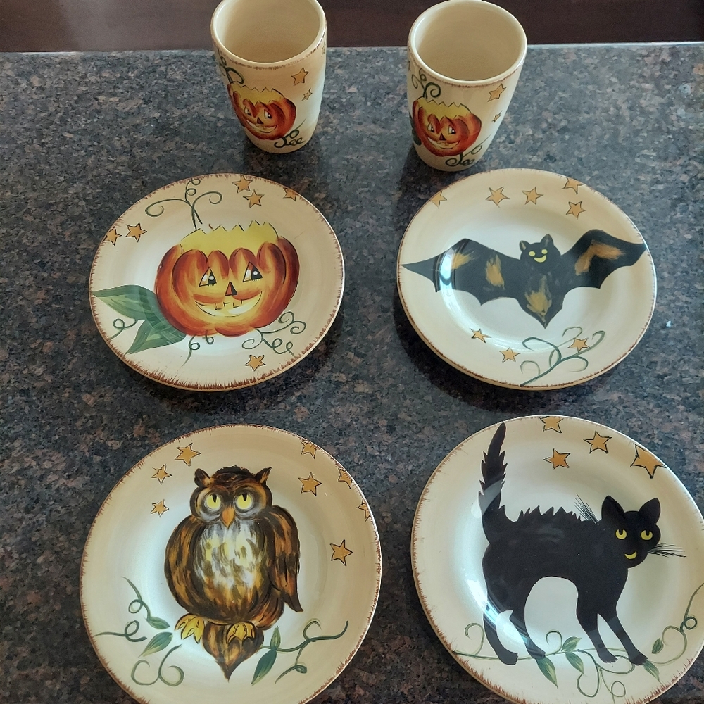 DARIO FARRUCCI  Halloween Themed Ceramic Plate Set